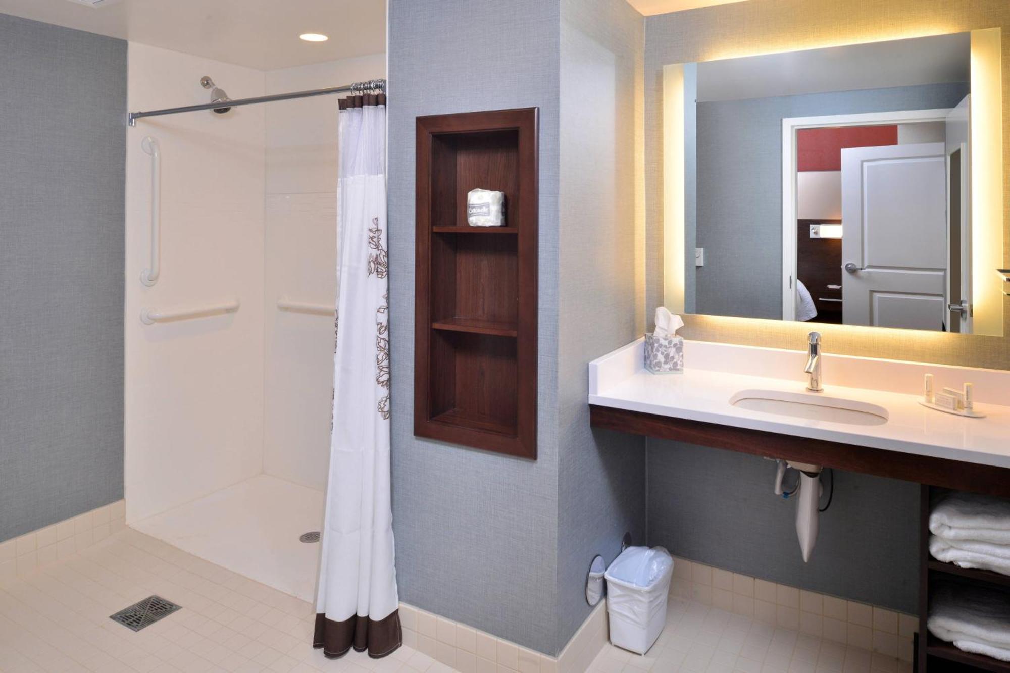 Residence Inn By Marriott Ийст Лансинг Екстериор снимка